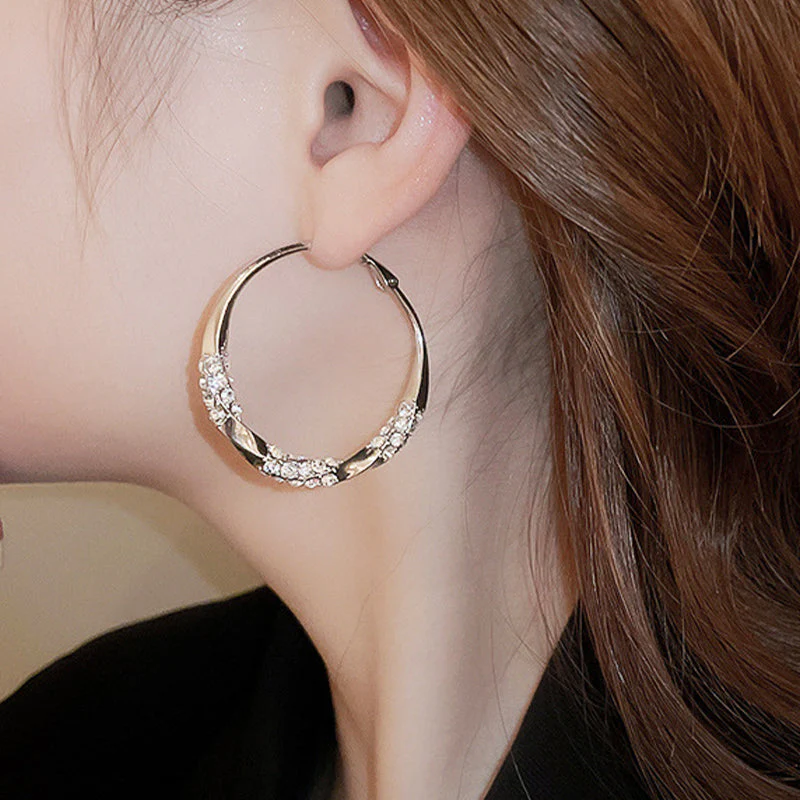 Luxury Twisted Rhinestone Earrings – Elegant, Sparkling & Timeless - Image 4