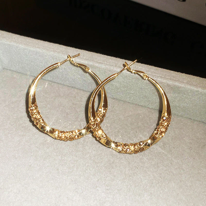 Luxury Twisted Rhinestone Earrings – Elegant, Sparkling & Timeless - Image 9
